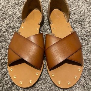 Universal Thread Sandals - worn twice! Size 8.5